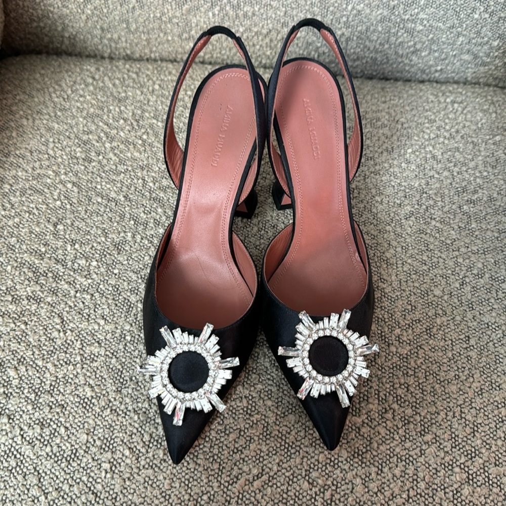 AMINA MUADDI BEGUM PUMP